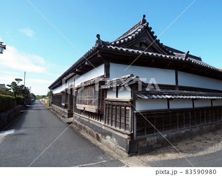 萩市堀内の武家屋敷のある風景 83590980