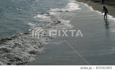 湘南海岸・海岸のベンチと砂浜 湘南海岸・海岸のベンチと砂浜 83592065