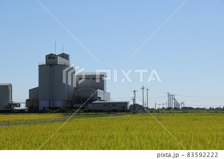JAほくさい加須カントリーエレベーターのある風景 JAほくさい加須カントリーエレベーターのある風景 83592222