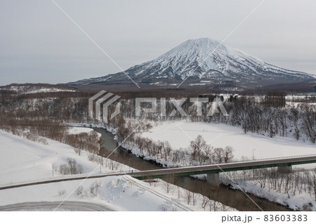 ドローン空撮 冬の羊蹄山  北海道ニセコエリア 83603383