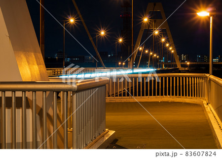 夜の豊里大橋 83607824
