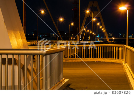 夜の豊里大橋 83607826