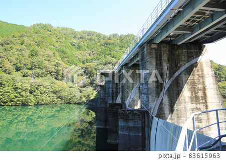高知県四万十町 津賀ダム ダム湖 高知県四万十町 津賀ダム ダム湖 83615963