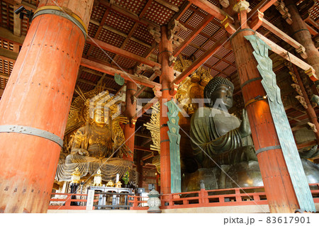 奈良の大仏と左脇侍・虚空蔵菩薩 東大寺大仏殿 奈良の大仏と左脇侍・虚空蔵菩薩 東大寺大仏殿 83617901