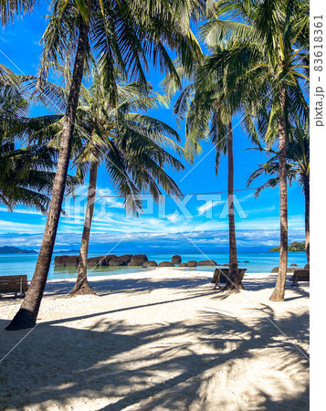 Beautiful tropical island koh Kham, white sand beach with volcanic rocks, near koh Mak, Trat 83618361