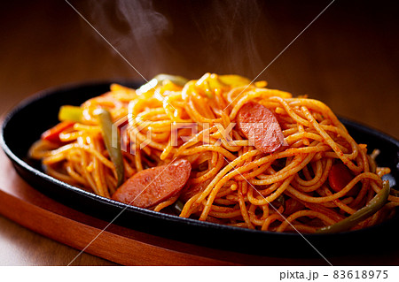 ナポリタン　パスタ　スパゲティ　スパゲティナポリタン　 83618975