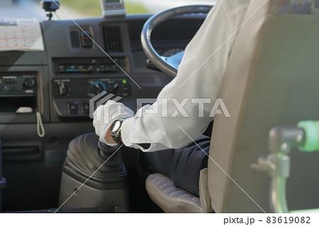 マイクロバス運転席 イメージ マイクロバス運転席 イメージ 83619082