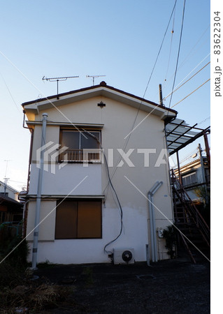 古いアパート 83622304
