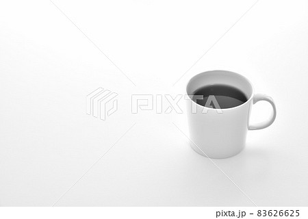 コーヒー　珈琲　コーヒーブレイク　コーヒーイメージ　モノクローム色調　 83626625