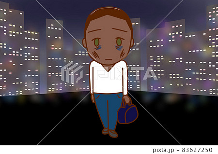 （全身正面）都会の生活に疲れてげっそりした顔で街を彷徨うアフリカ系男性 83627250