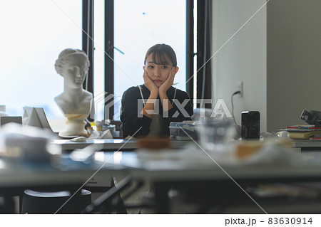 女性のアート活動 女性のアート活動 83630914