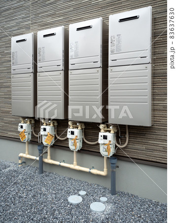 アパートのガス給湯器 83637630