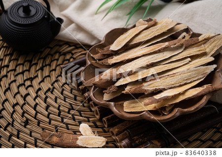 レンゲソウ レンゲ草 ゲンゲ 83640338