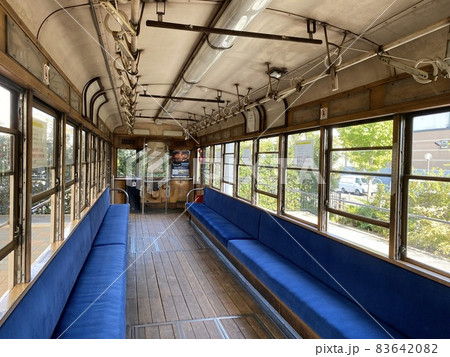 古い鉄道の車内 古い鉄道の車内 83642082