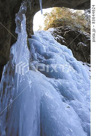 醤油樽の滝　氷瀑 83644624