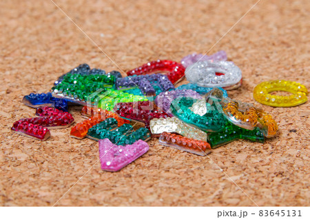 クラフト、パーツ、クラフトパーツ、手芸、工作、文字、アルファベット、英文字、ラメ、クリスタル、ガラス 83645131