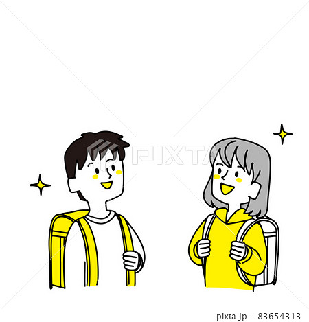 上を見てキラキラしている小学生二人 上を見てキラキラしている小学生二人 83654313