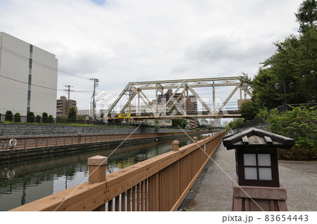 小名木川を渡る総武本線越中島支線の鉄道橋 83654443