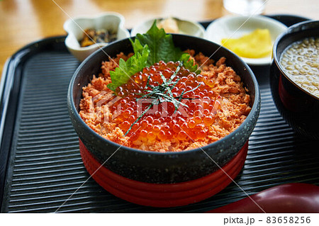 北海道　イクラ丼 83658256