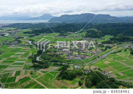 住吉池公園の上空から姶良市の田園風景 83658461