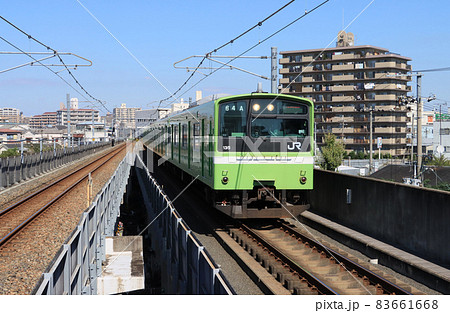 おおさか東線 高井田中央駅の201系電車 おおさか東線 高井田中央駅の201系電車 83661668