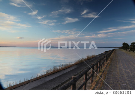 天王崎公園からの霞ヶ浦と筑波山の景色 天王崎公園からの霞ヶ浦と筑波山の景色 83663201