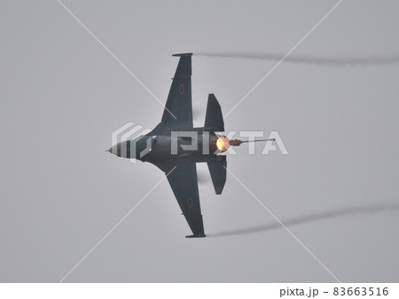 F-2戦闘機の機動飛行 83663516