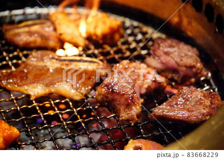 焼肉　骨付きカルビ　ロース 83668229