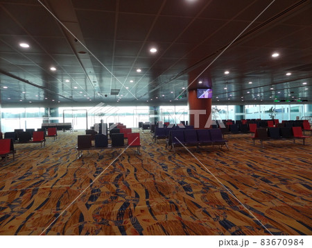 ミャンマー　ヤンゴン国際空港 83670984