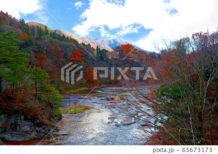 【群馬】吹割渓谷の紅葉 83673173