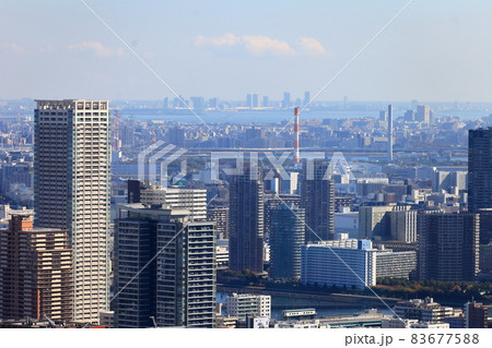 東京のビル・マンション群　 83677588