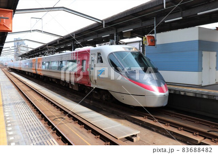 8000系特急電車　しおかぜ　宇多津駅　予讃線　香川県　四国 83688482