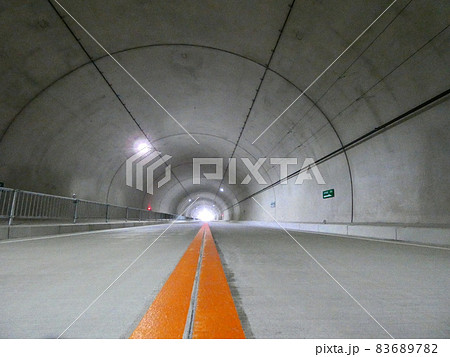 トンネル トンネル 83689782