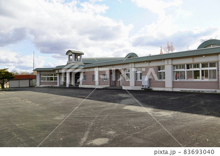 穂別町立稲里小学校(廃校) 穂別町立稲里小学校(廃校) 83693040