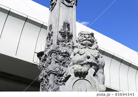 東京・日本橋 日本橋親柱の獅子像と東京市章 東京・日本橋 日本橋親柱の獅子像と東京市章 83694343