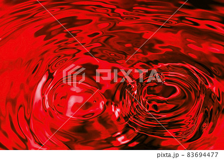 赤い液体 赤ワイン 血 血液 血の海の写真素材 [83694477] - PIXTA