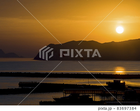 長崎県五島市 福江島 日の出 / Fukue Island, Goto, Japan 長崎県五島市 福江島 日の出 / Fukue Island, Goto, Japan 83697384