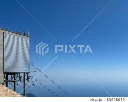 Alanya funicular cabins (Alanya Teleferik) move by wire to the top of the mountain Alanya funicular cabins (Alanya Teleferik) move by wire to the top of the mountain 83698059