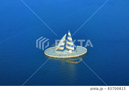 【神奈川県】空から見た風の塔（川崎人工島） 83700815