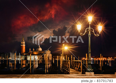 Night in the square in Venice Night in the square in Venice 83701783