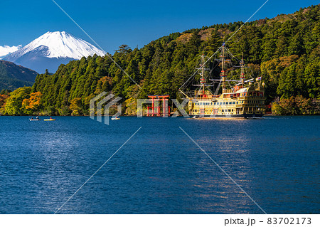 《神奈川県》富士山と芦ノ湖・元箱根の風景 83702173
