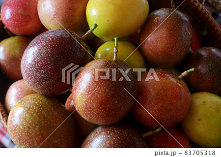 passion fruit in a basket 83705318