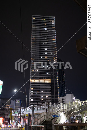 EOSRP.広島駅夜、線路横のビル。 EOSRP.広島駅夜、線路横のビル。 83708945