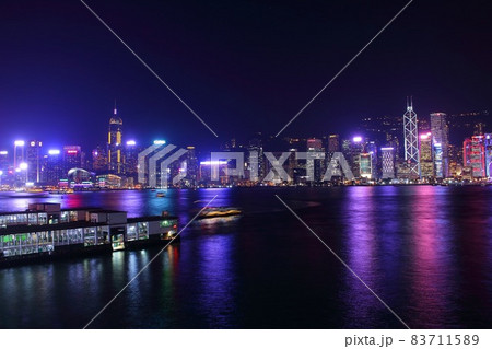 香港_ビクトリアハーバーの夜景 香港_ビクトリアハーバーの夜景 83711589