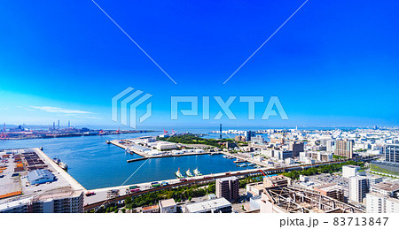 千葉港　千葉市　臨海部　東京湾　【 東京 の 街並み を 遠景 に望む 】 83713847