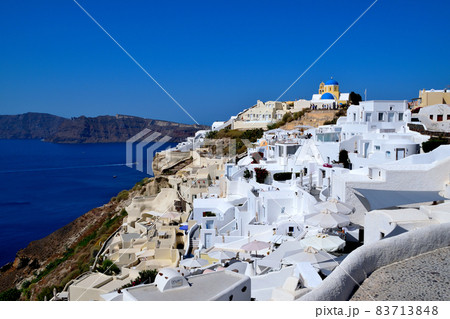 サントリーニ島　晴天のイア 83713848