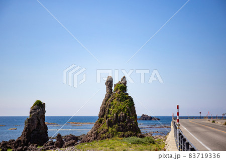 能登半島のトトロ岩 能登半島のトトロ岩 83719336