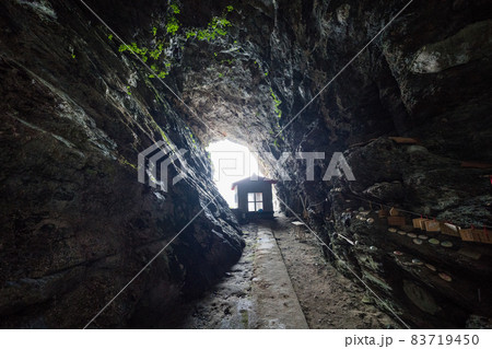 屋久島の矢筈嶽神社 83719450