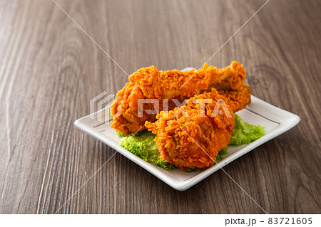 crispy and golden fried chickens 83721605