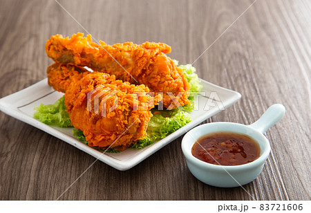 crispy and golden fried chickens 83721606